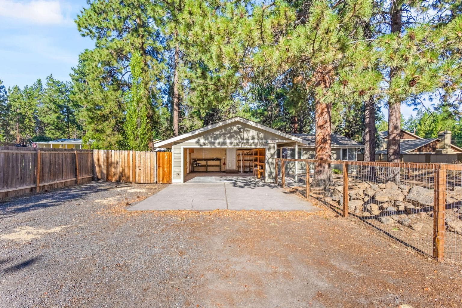 Photo of 59989 Hopi Road 27 of 48