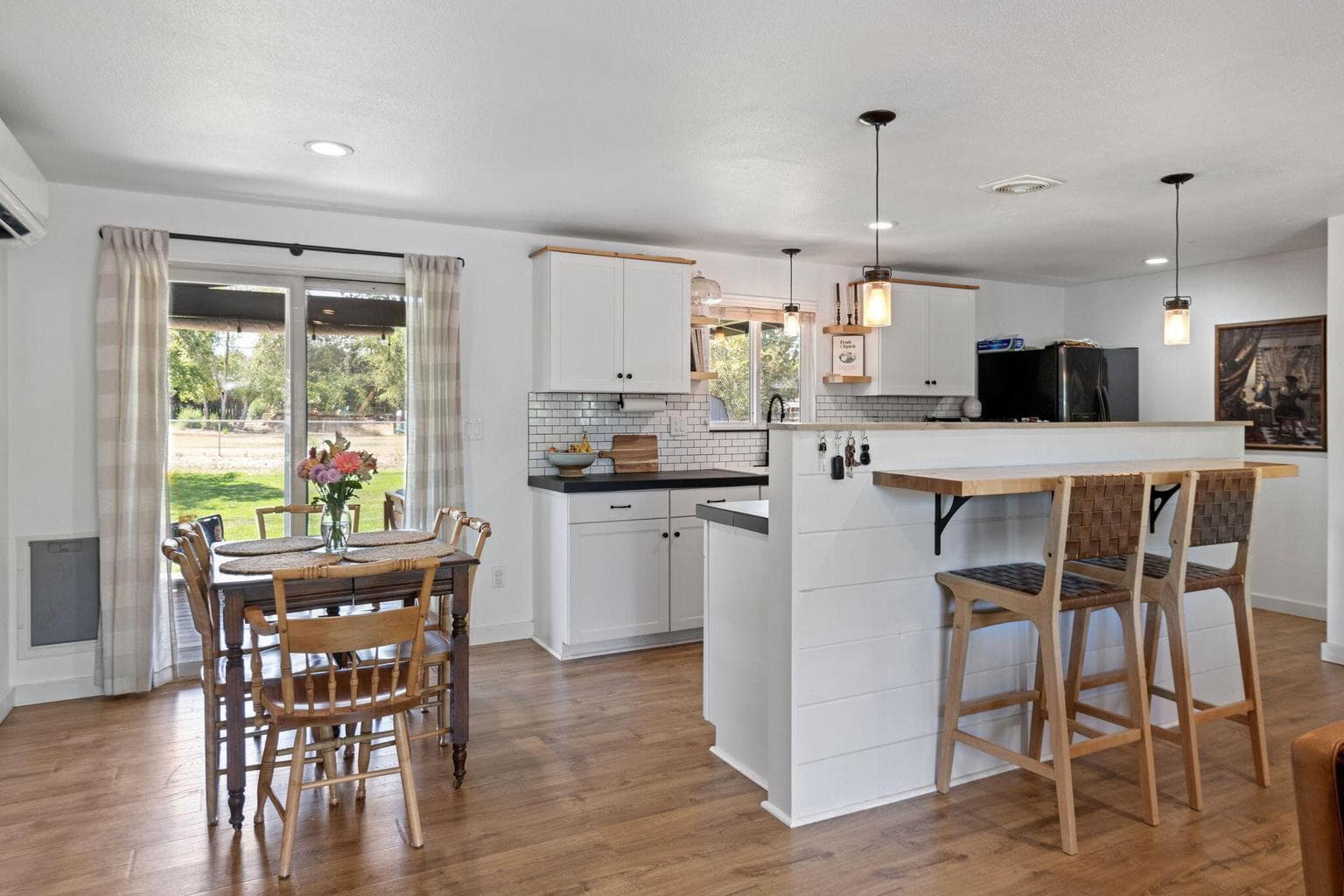 Photo of 2573 SW Xero Street 6 of 28