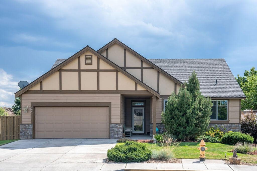 Photo of 2943 50th 3 of 59