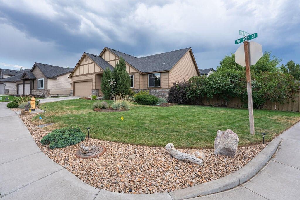Photo of 2943 SW 50th Street 7 of 59