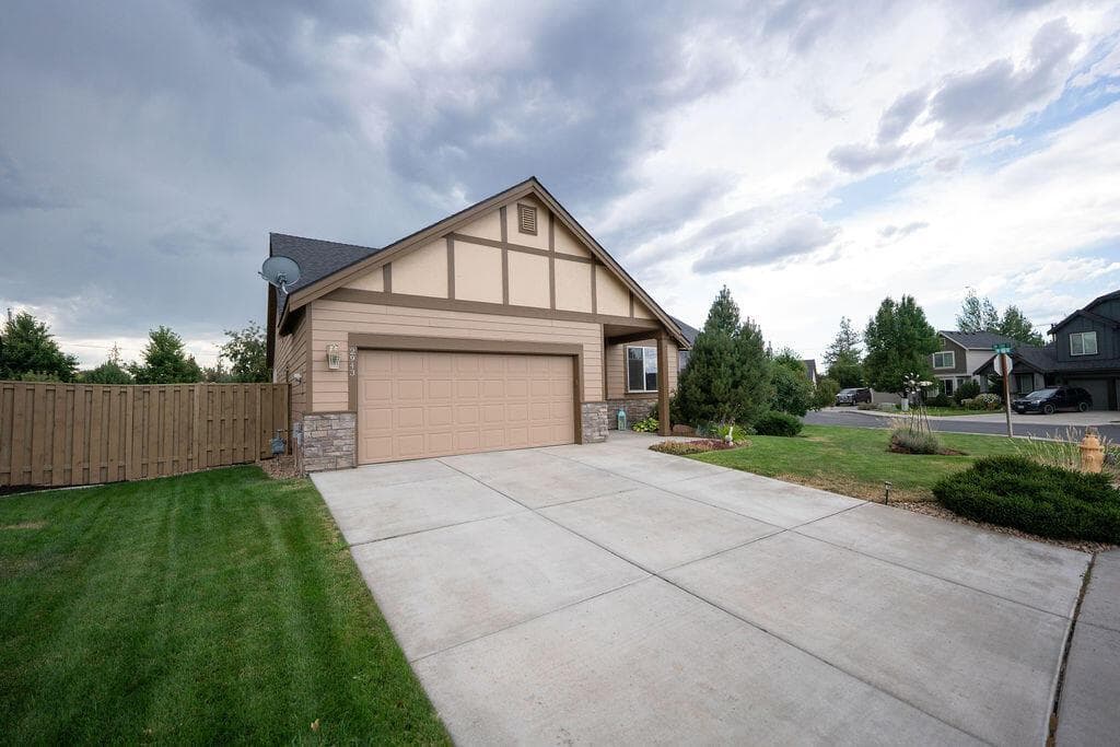 Photo of 2943 SW 50th Street 59 of 59
