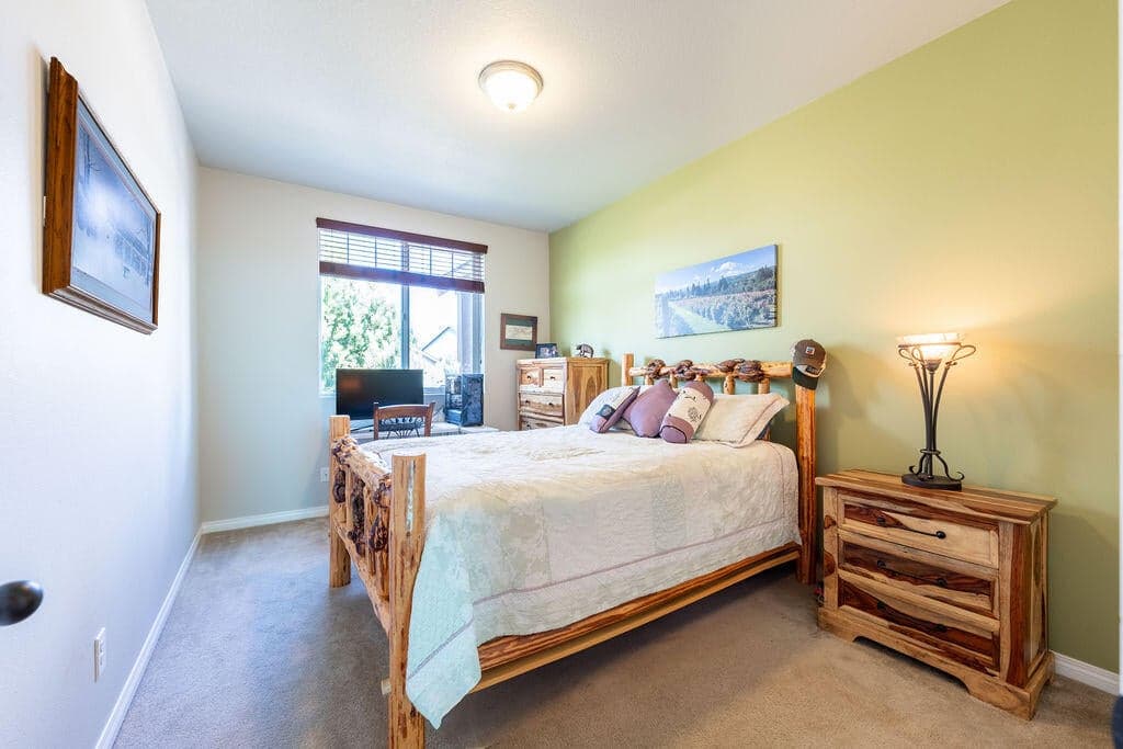 Photo of 2943 SW 50th Street 13 of 59
