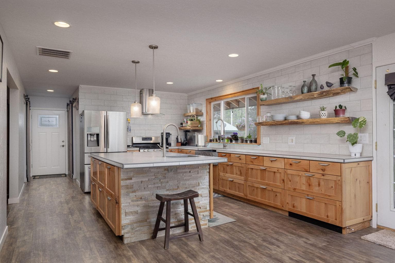 Photo of 52575 Ammon Road 1 of 51