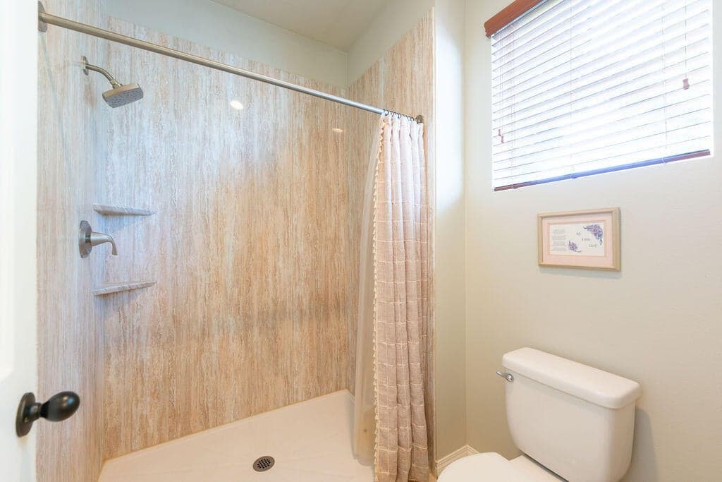 Photo of 2943 SW 50th Street 26 of 59