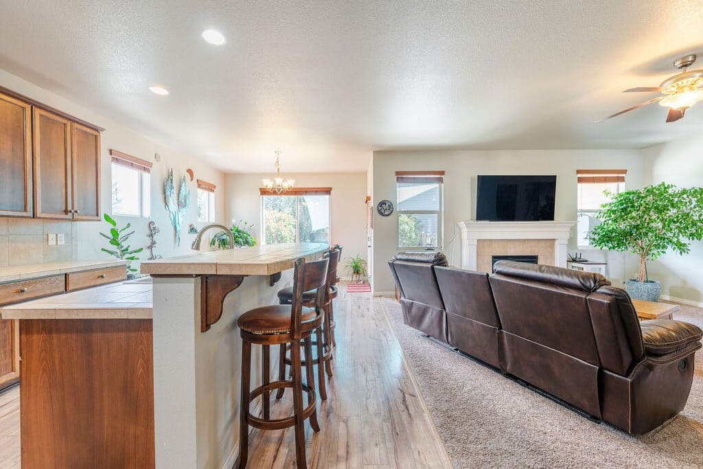 Photo of 2943 SW 50th Street 32 of 59