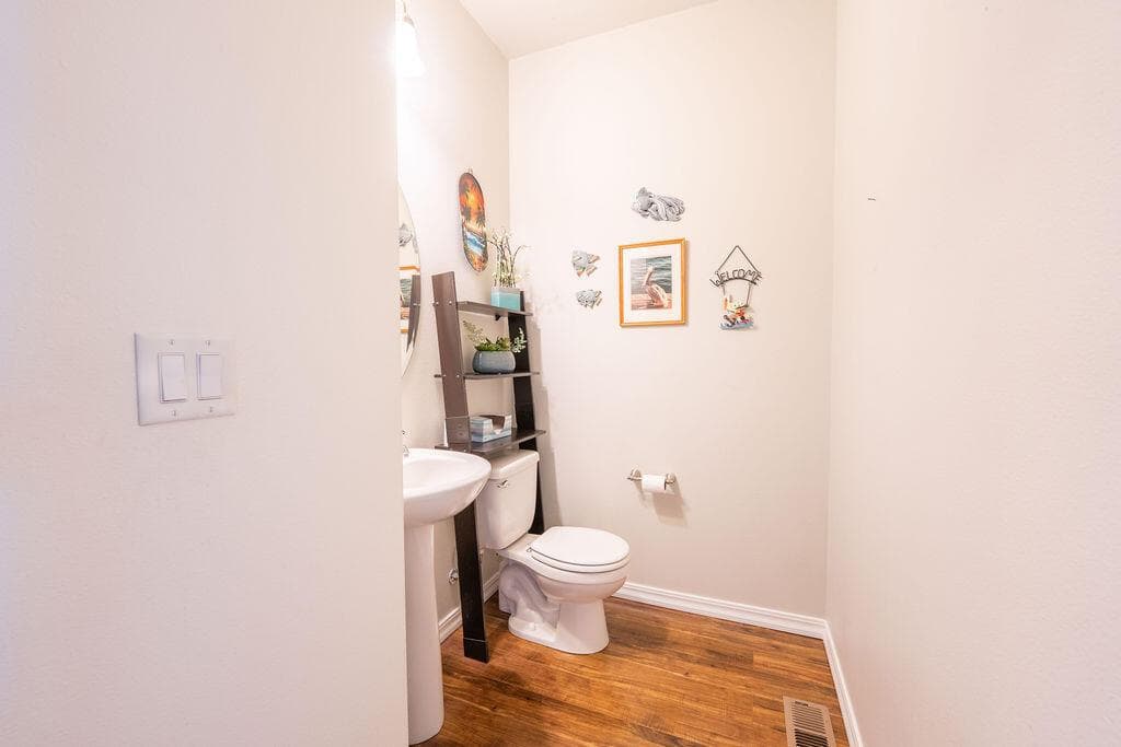 Photo of 2943 SW 50th Street 39 of 59
