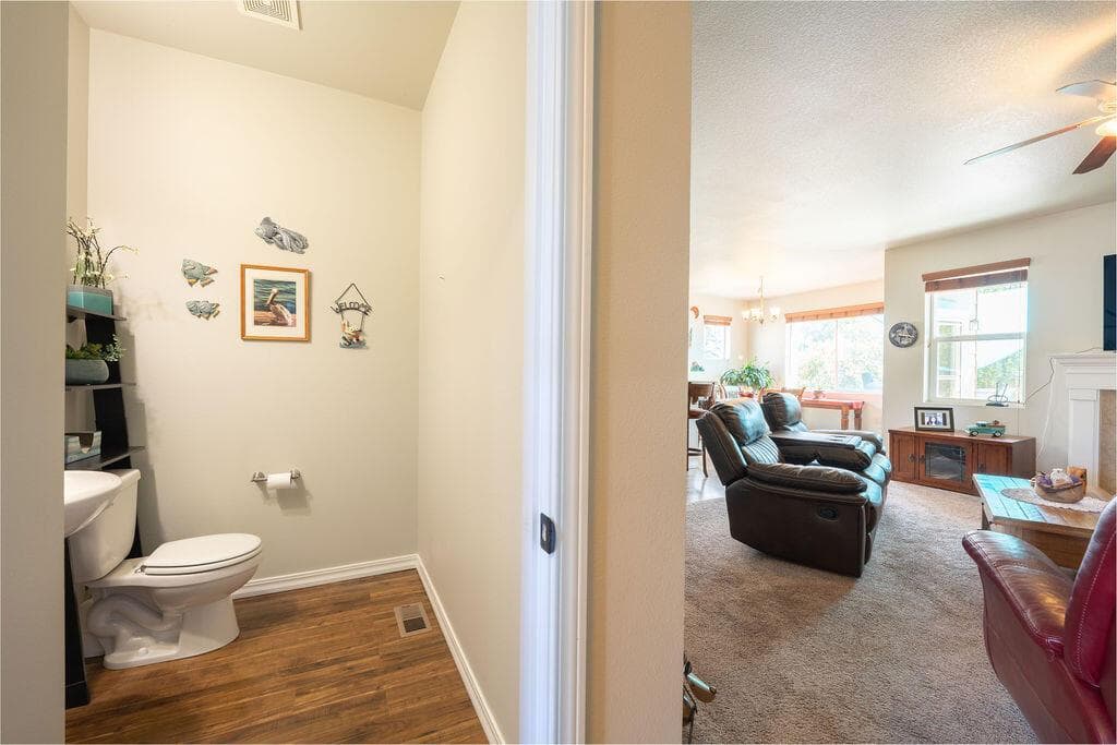 Photo of 2943 SW 50th Street 40 of 59