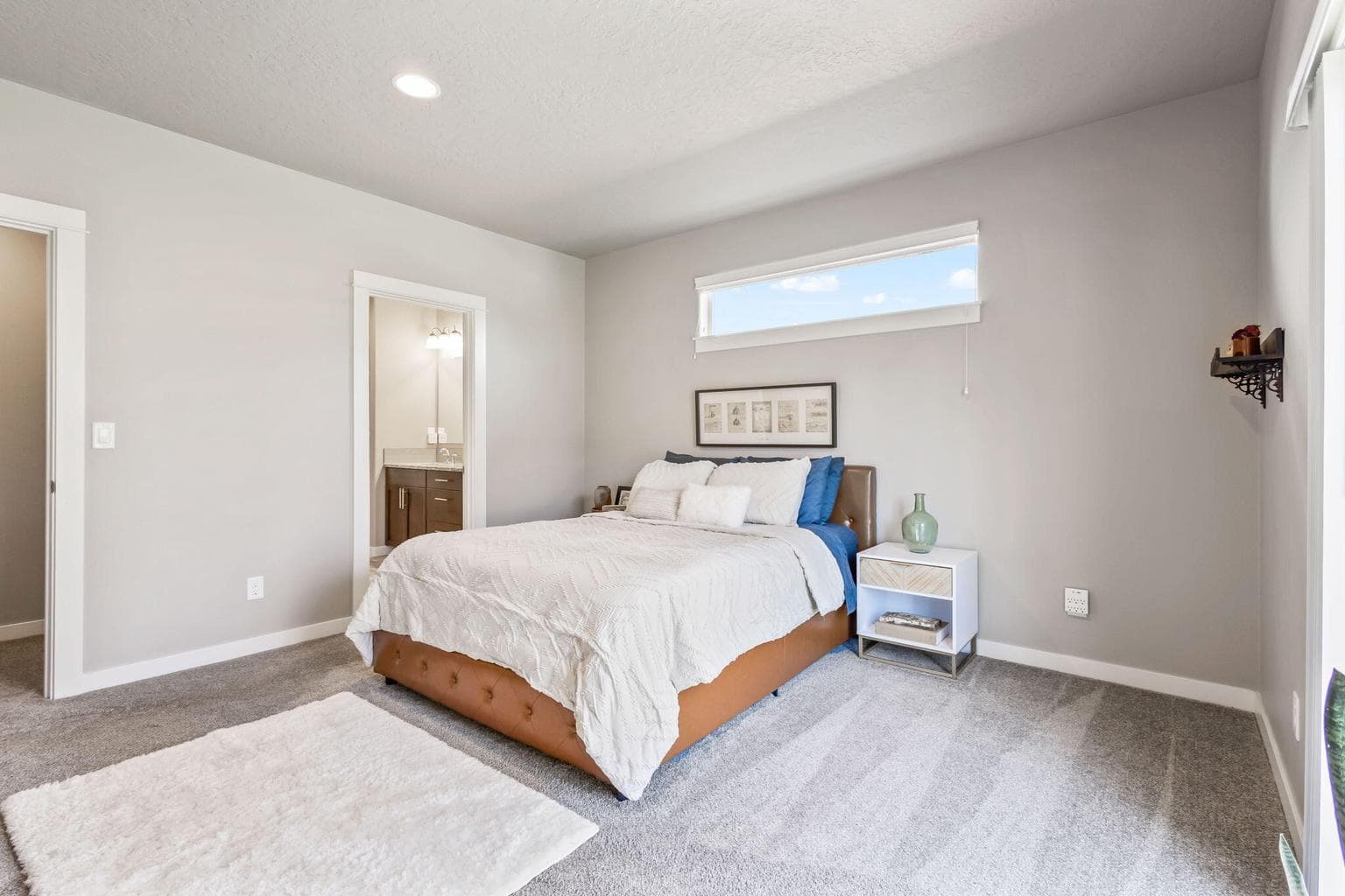 Photo of 1828 W Kallberg Avenue 17 of 37