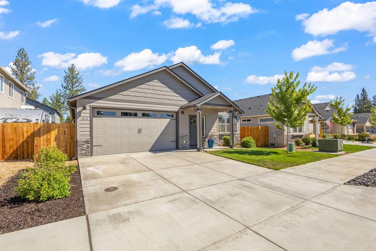 Photo of 1828 W Kallberg Avenue 35 of 37