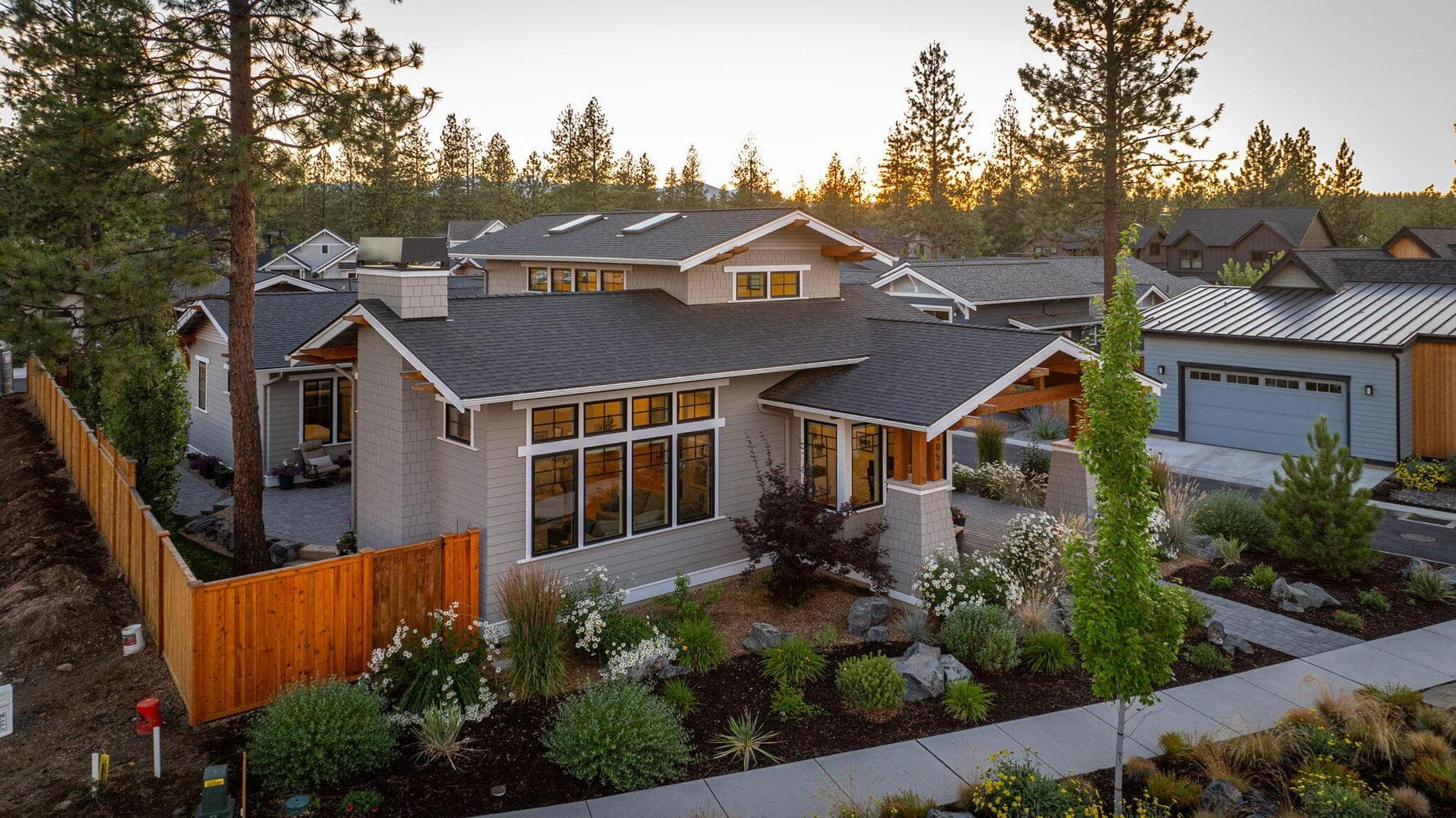 Photo of 3056 Blodgett 2 of 46