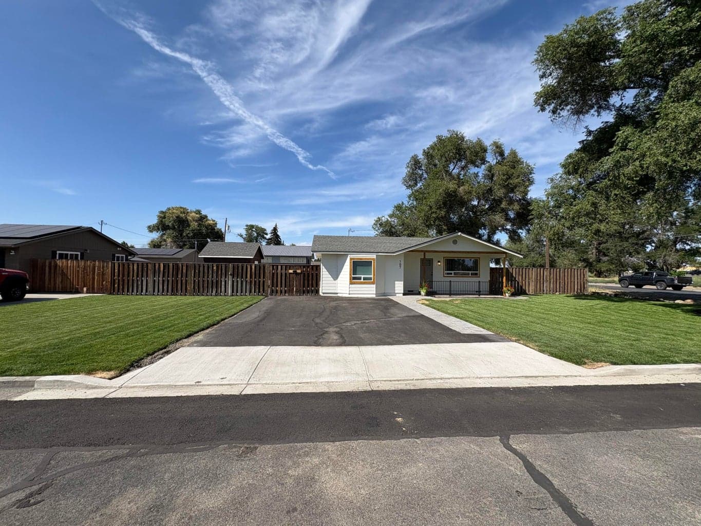 Photo of 107 NW Fir Avenue 10 of 51