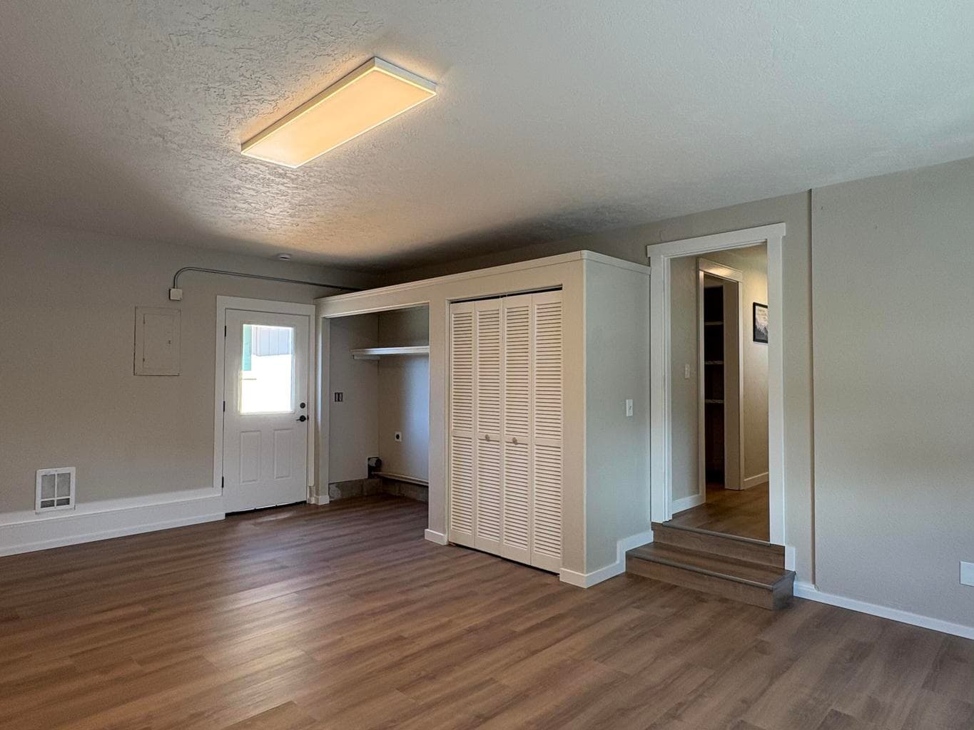 Photo of 107 NW Fir Avenue 40 of 51