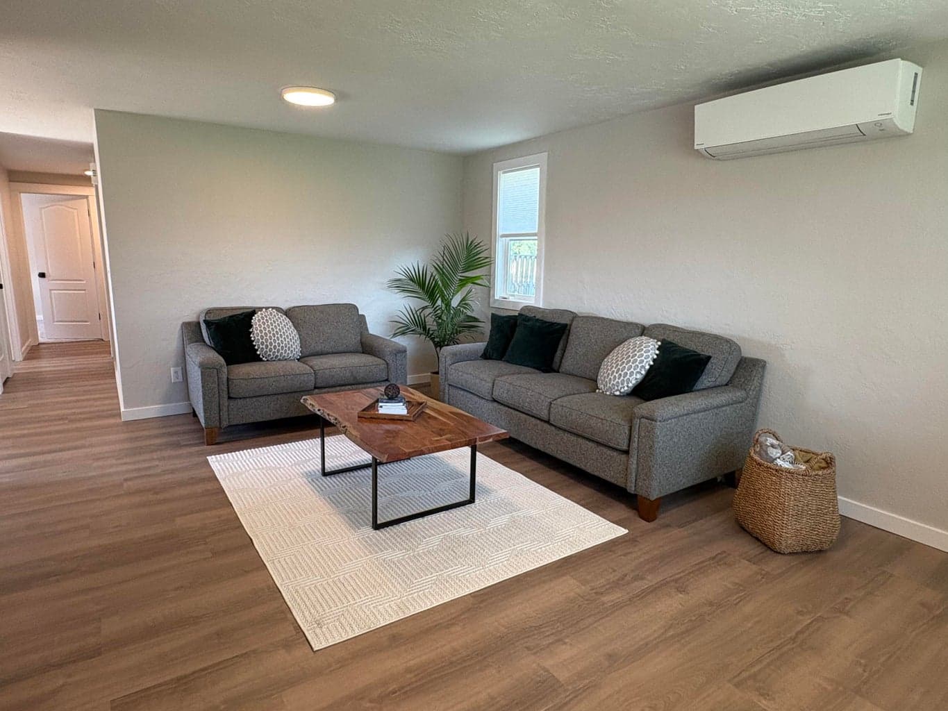 Photo of 107 NW Fir Avenue 19 of 51