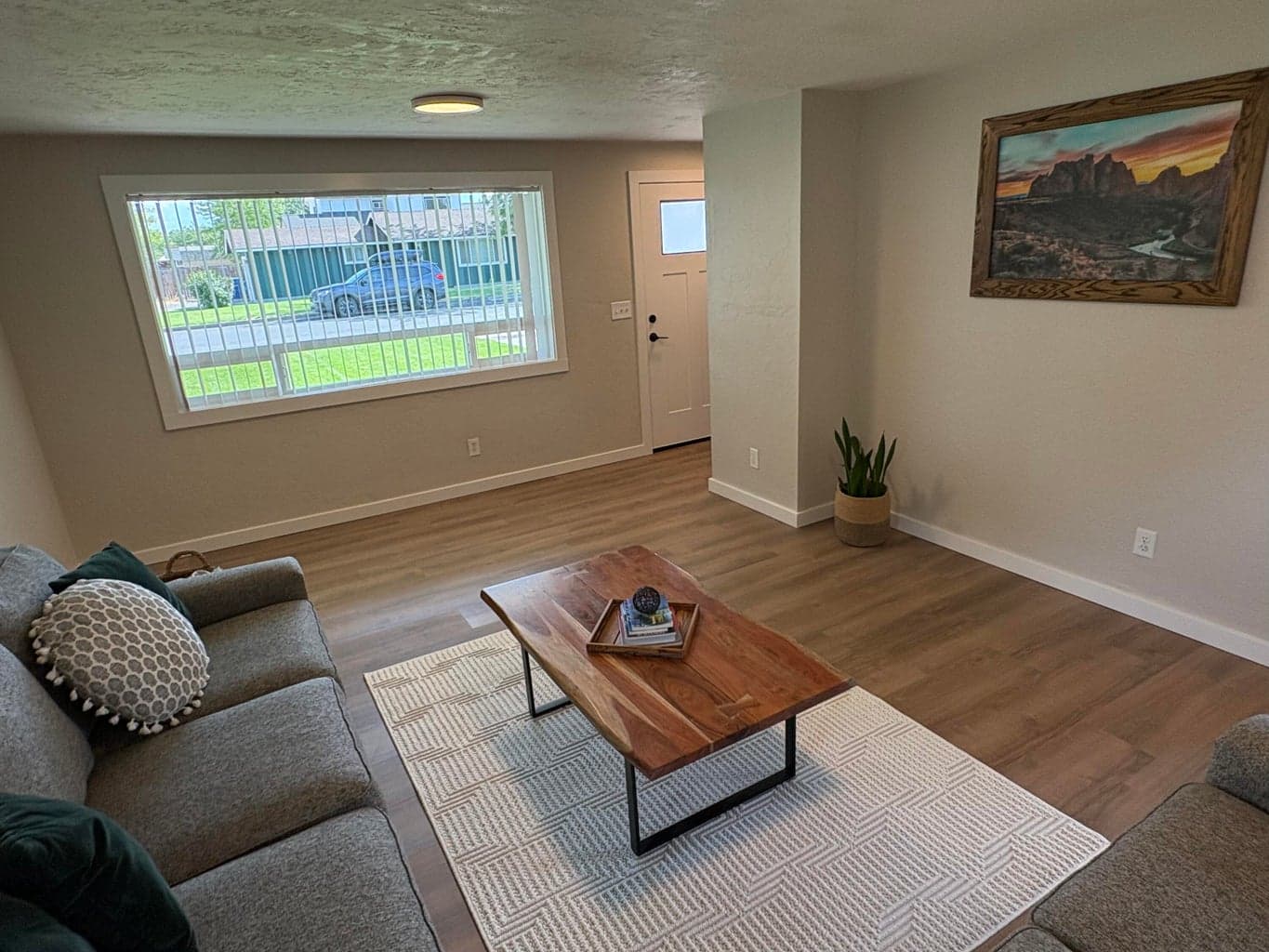 Photo of 107 NW Fir Avenue 20 of 51