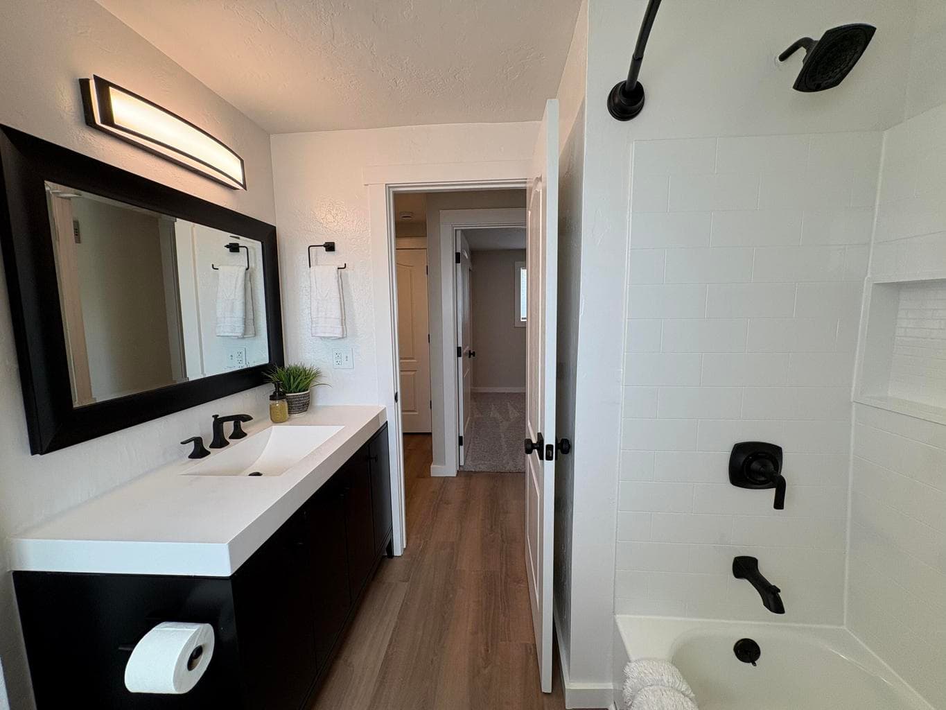 Photo of 107 NW Fir Avenue 29 of 51