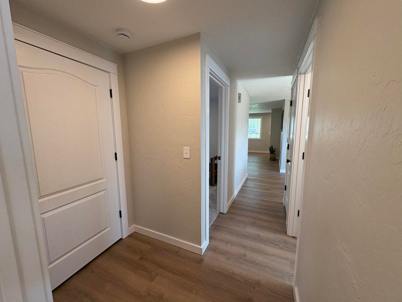 Photo of 107 NW Fir Avenue 26 of 51