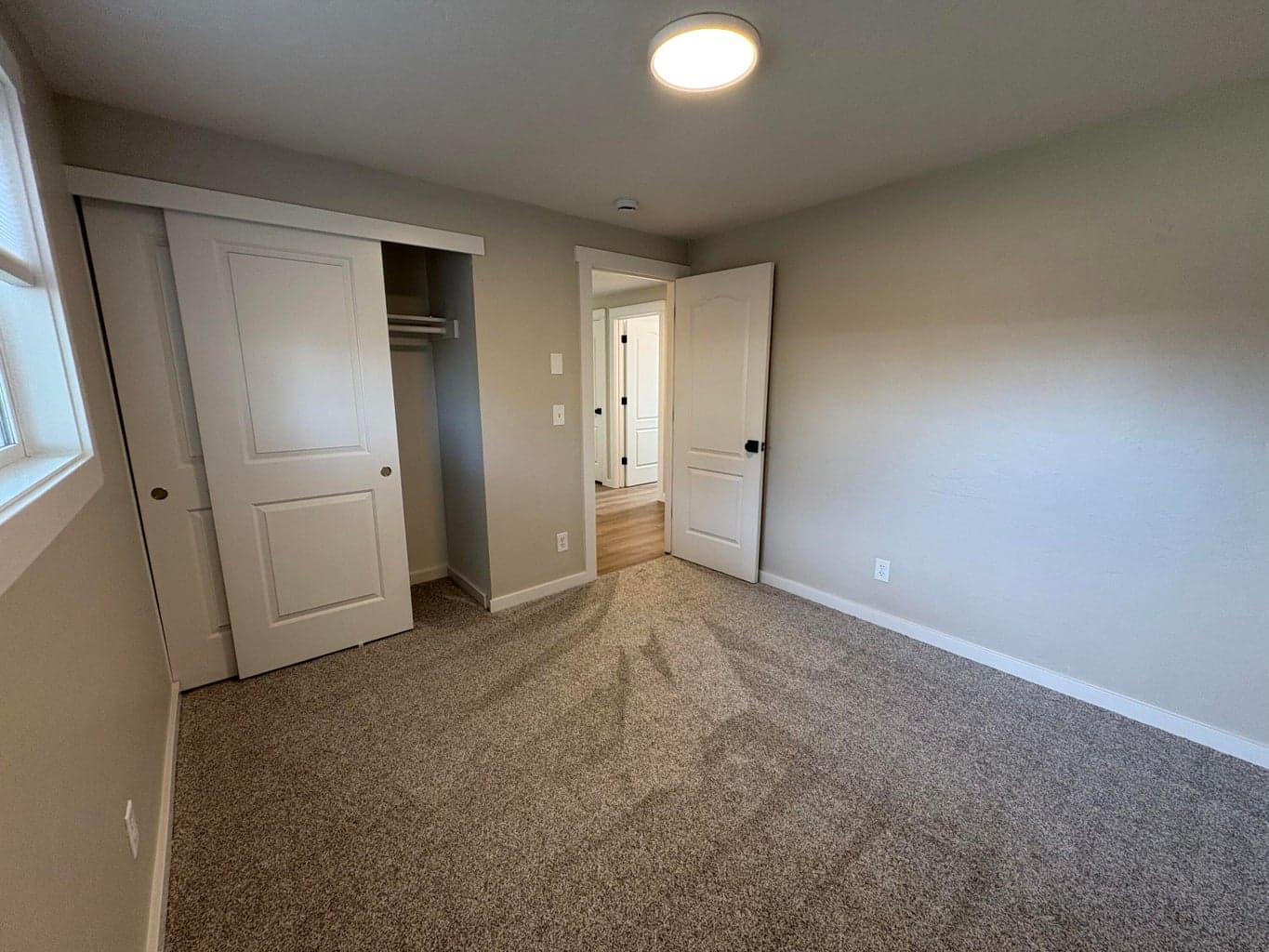 Photo of 107 NW Fir Avenue 33 of 51
