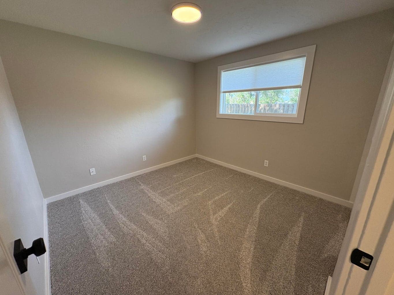 Photo of 107 NW Fir Avenue 34 of 51