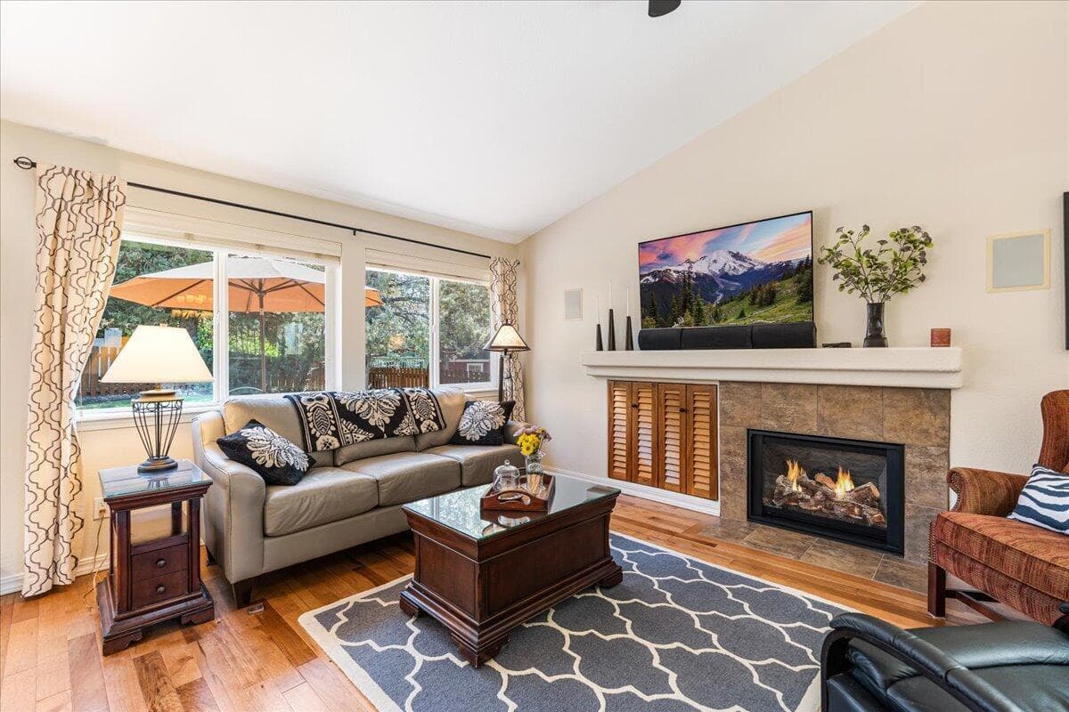 Photo of 61422 Rock Bluff Lane 18 of 69
