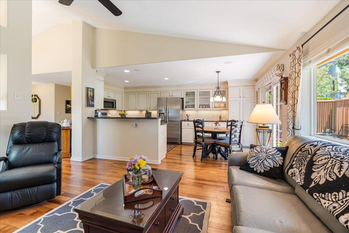 Photo of 61422 Rock Bluff Lane 22 of 69