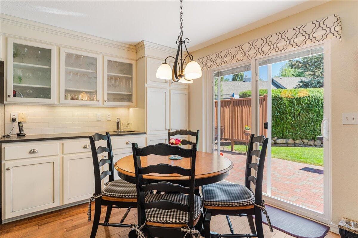 Photo of 61422 Rock Bluff Lane 25 of 69