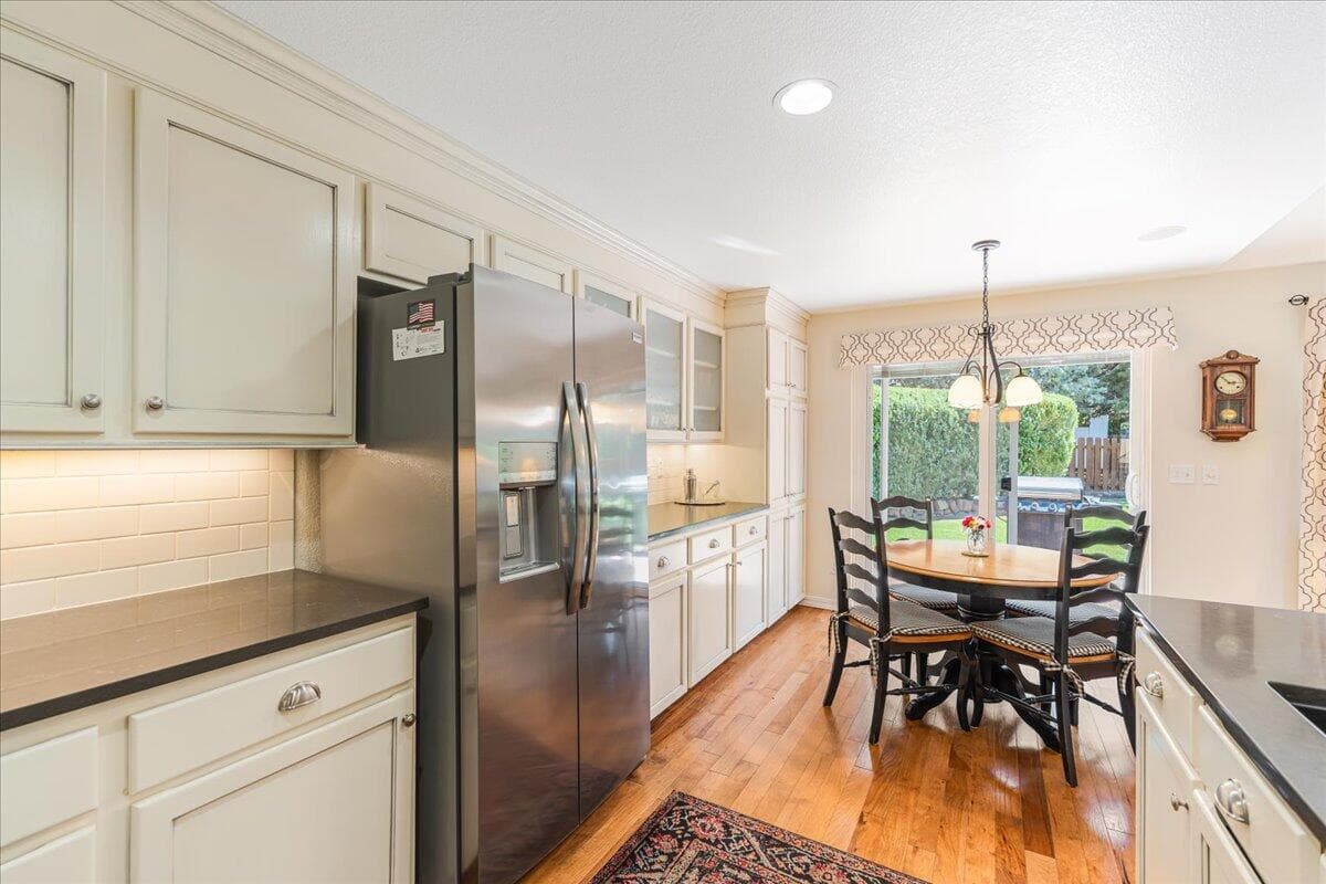 Photo of 61422 Rock Bluff Lane 31 of 69