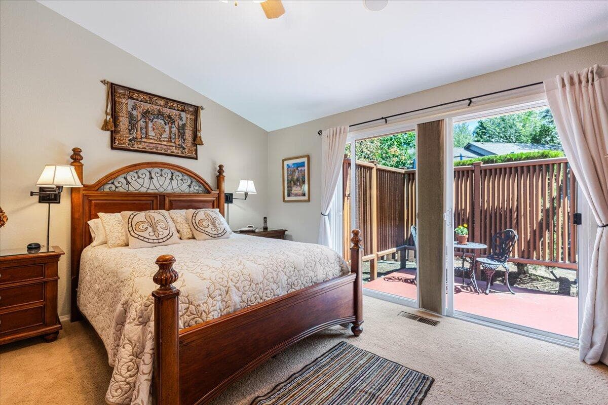 Photo of 61422 Rock Bluff Lane 34 of 69