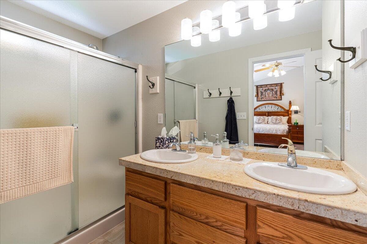 Photo of 61422 Rock Bluff Lane 36 of 69