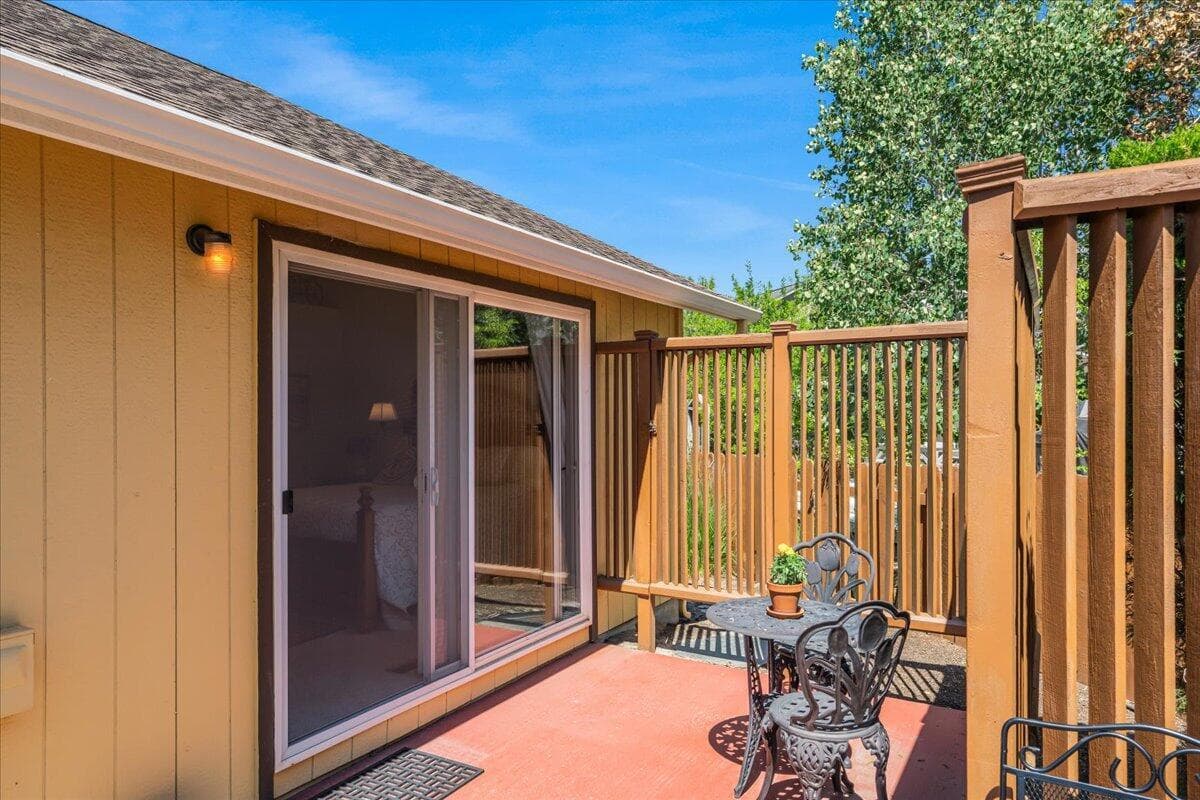 Photo of 61422 Rock Bluff Lane 50 of 69