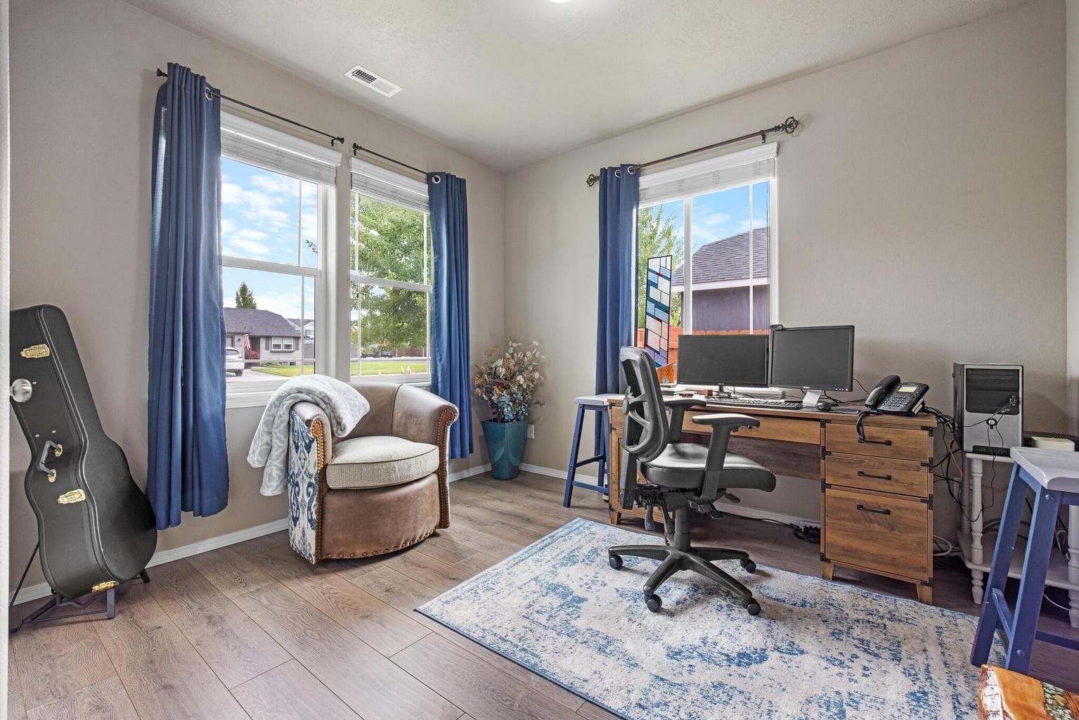 Photo of 3124 SW Cascade Avenue 20 of 38