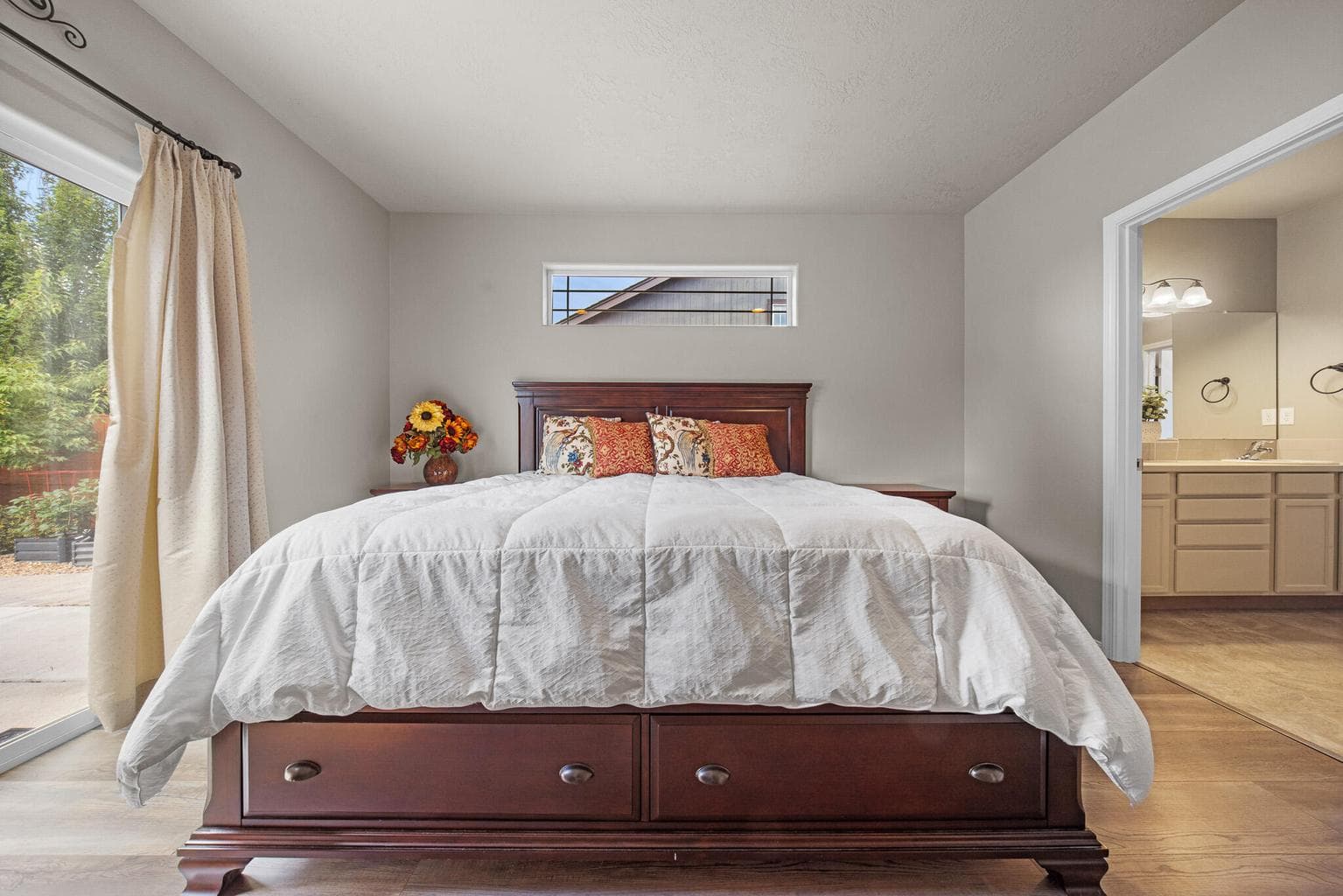Photo of 3124 SW Cascade Avenue 11 of 38