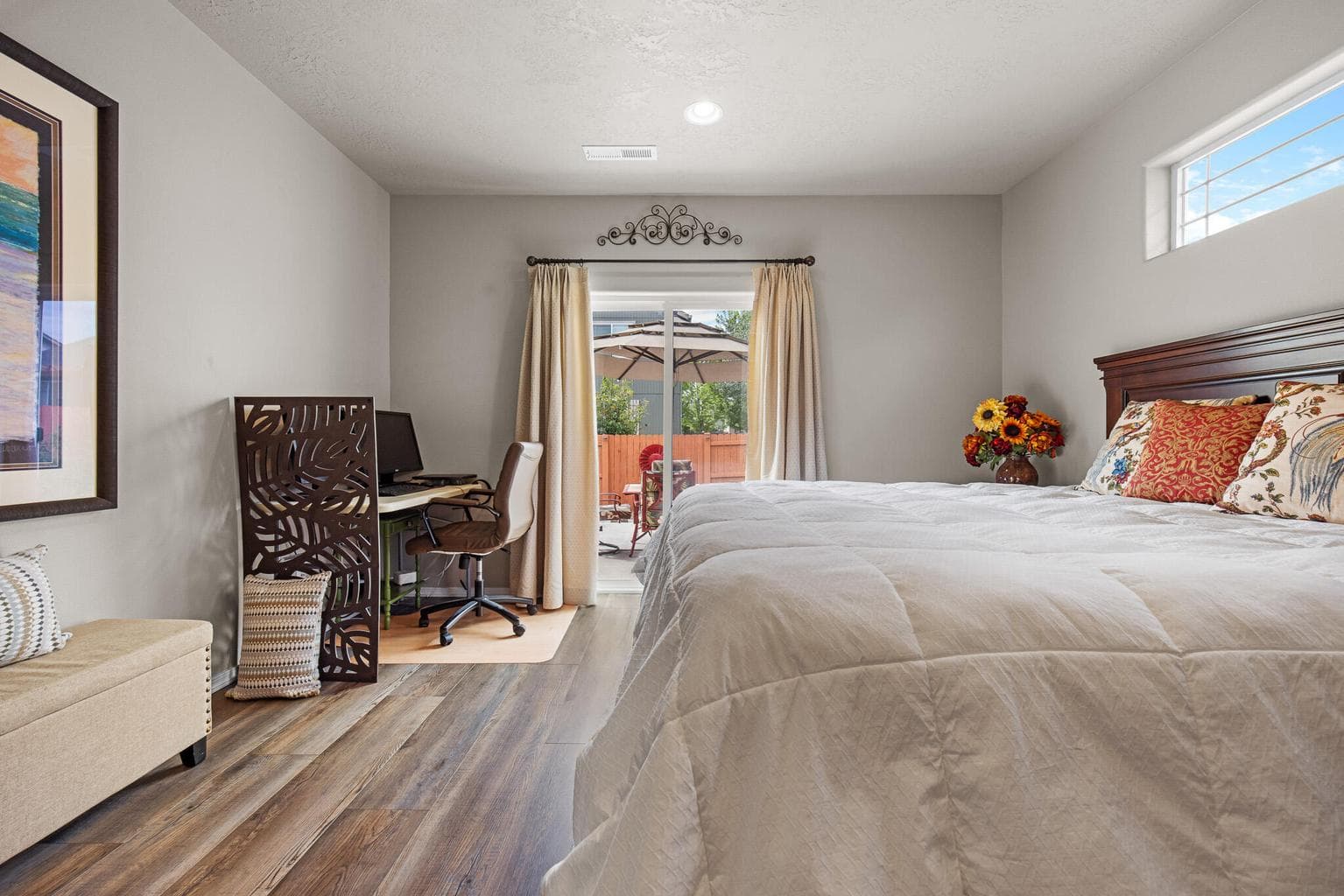 Photo of 3124 SW Cascade Avenue 12 of 38