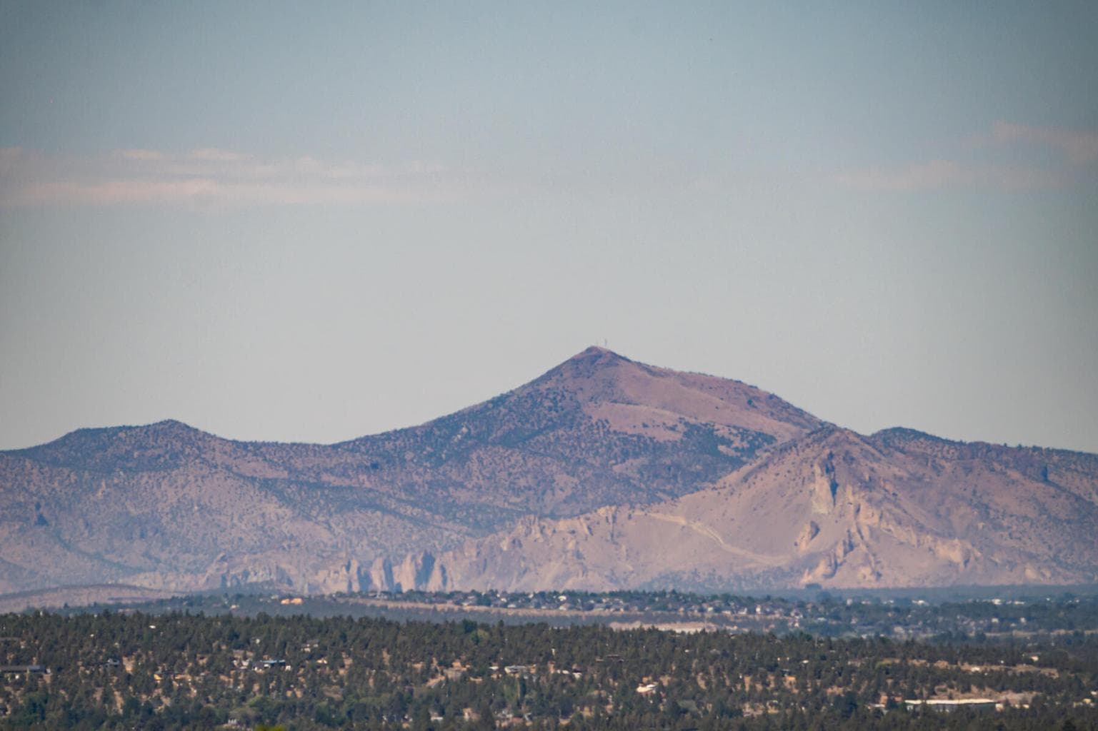 Views all the way to Smith Rock