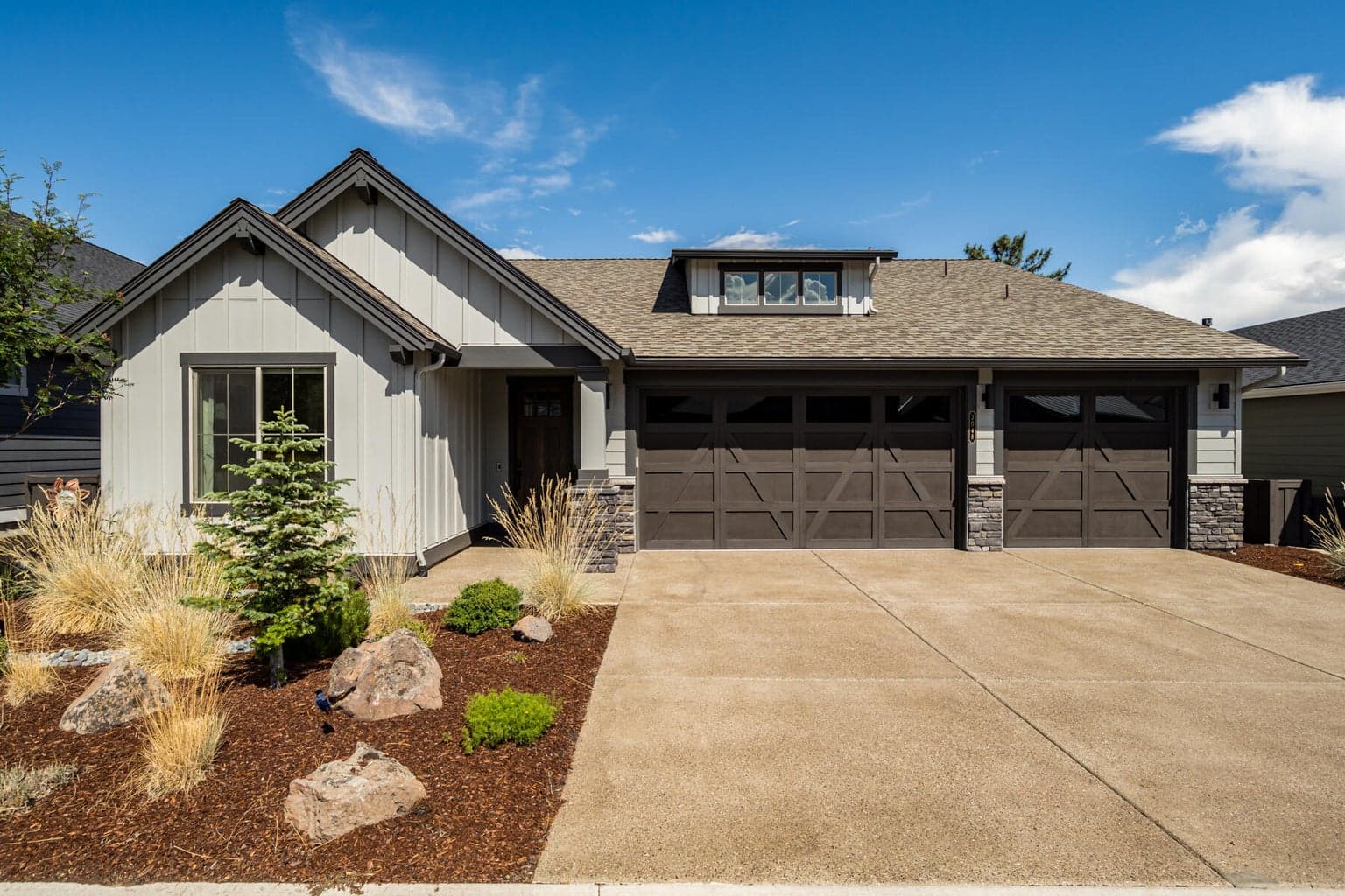 3048 NW Hidden Rdg Dr Bend, OR 97703 For Sale in Bend, OR