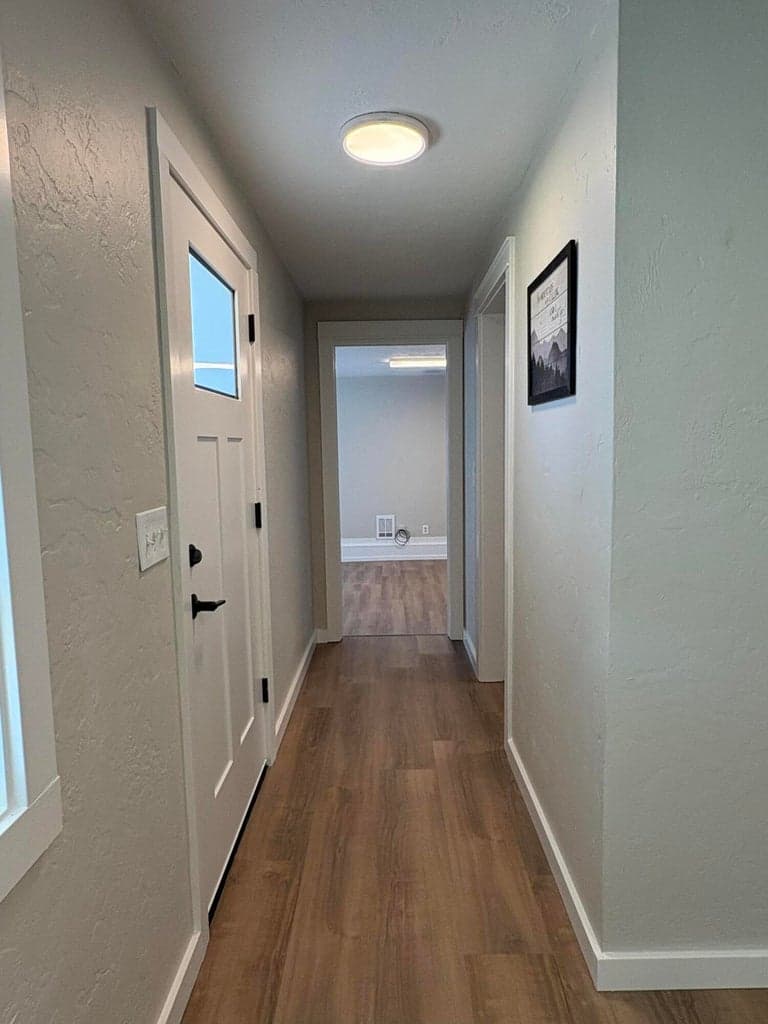 Photo of 107 NW Fir Avenue 38 of 51