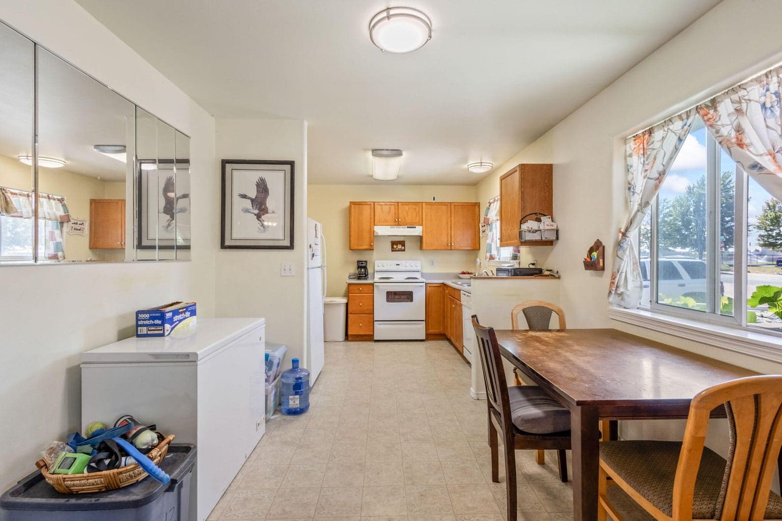 Photo of 2327 SW Black Butte Court 9 of 35