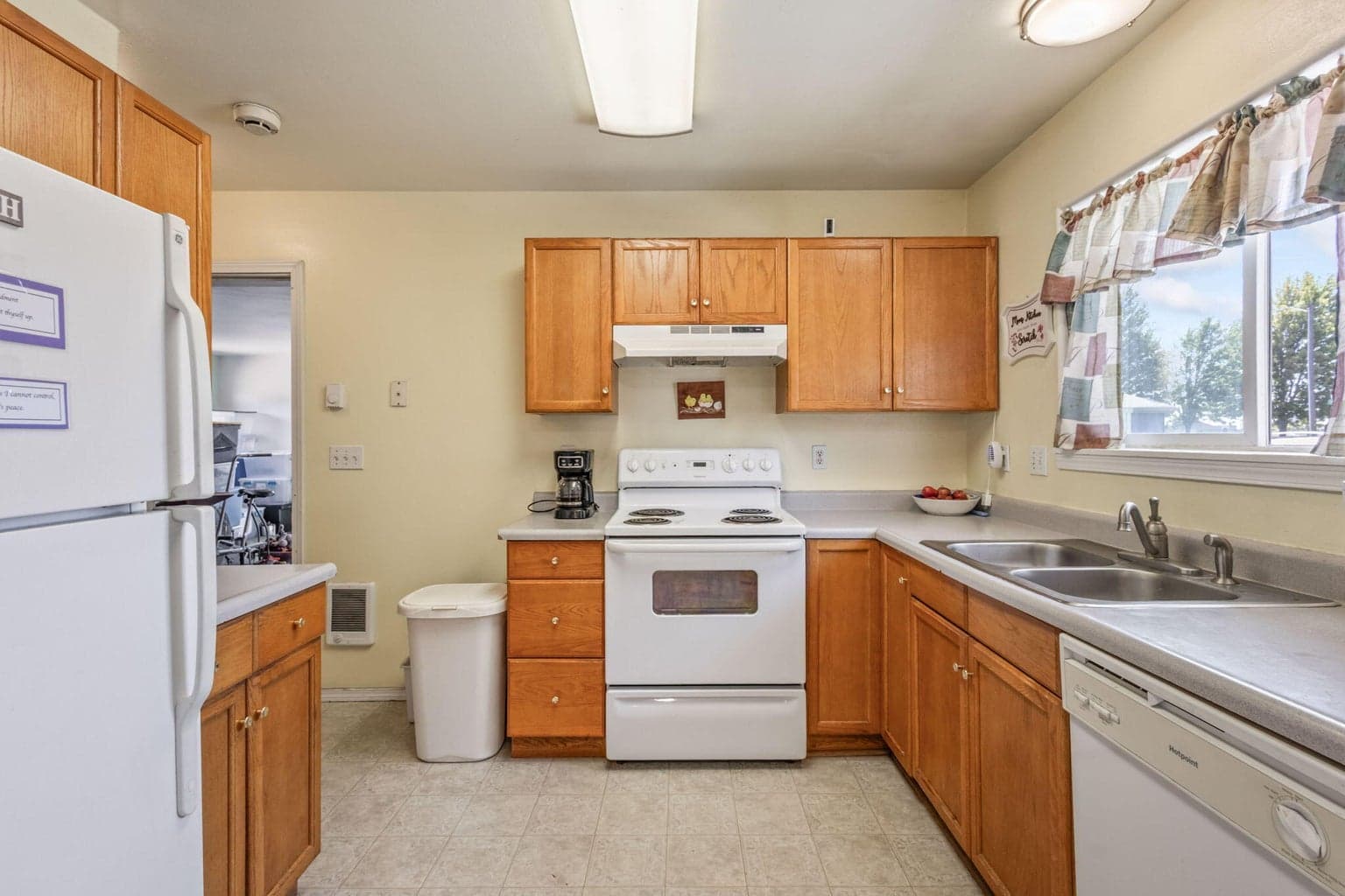 Photo of 2327 SW Black Butte Court 10 of 35