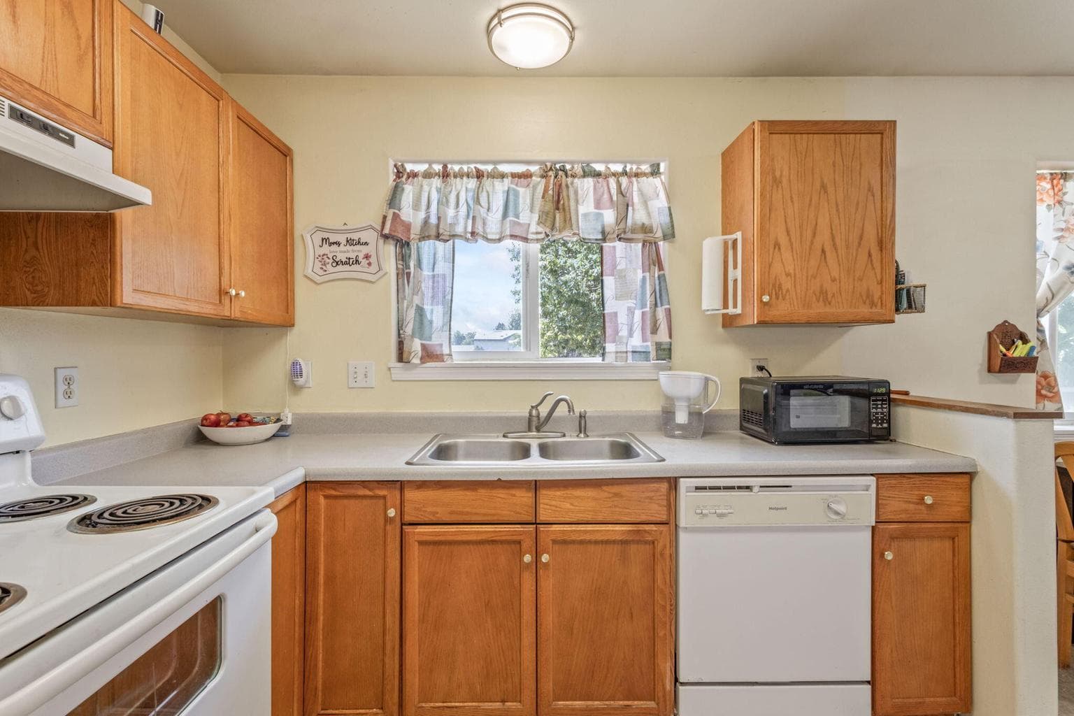 Photo of 2327 SW Black Butte Court 11 of 35