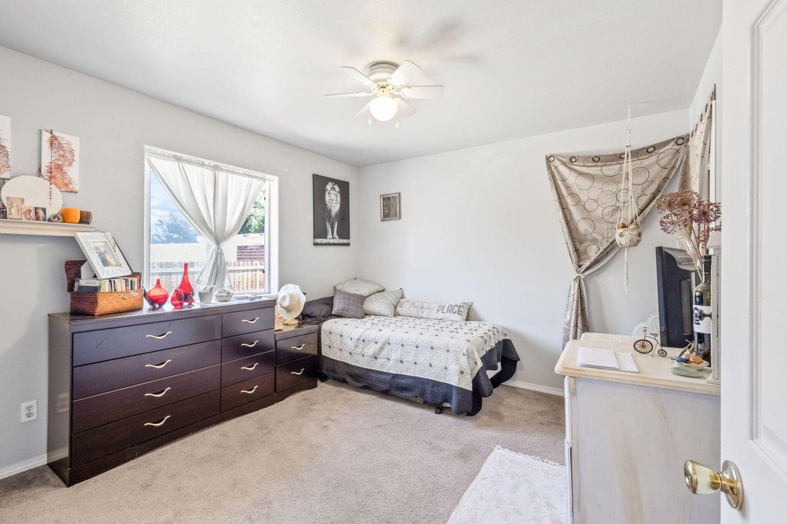 Photo of 2327 SW Black Butte Court 19 of 35