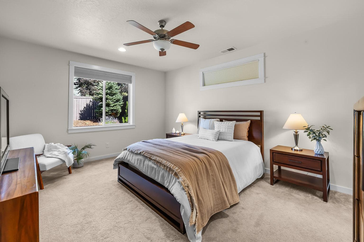 Photo of 1830 NE Janice Way 11 of 41