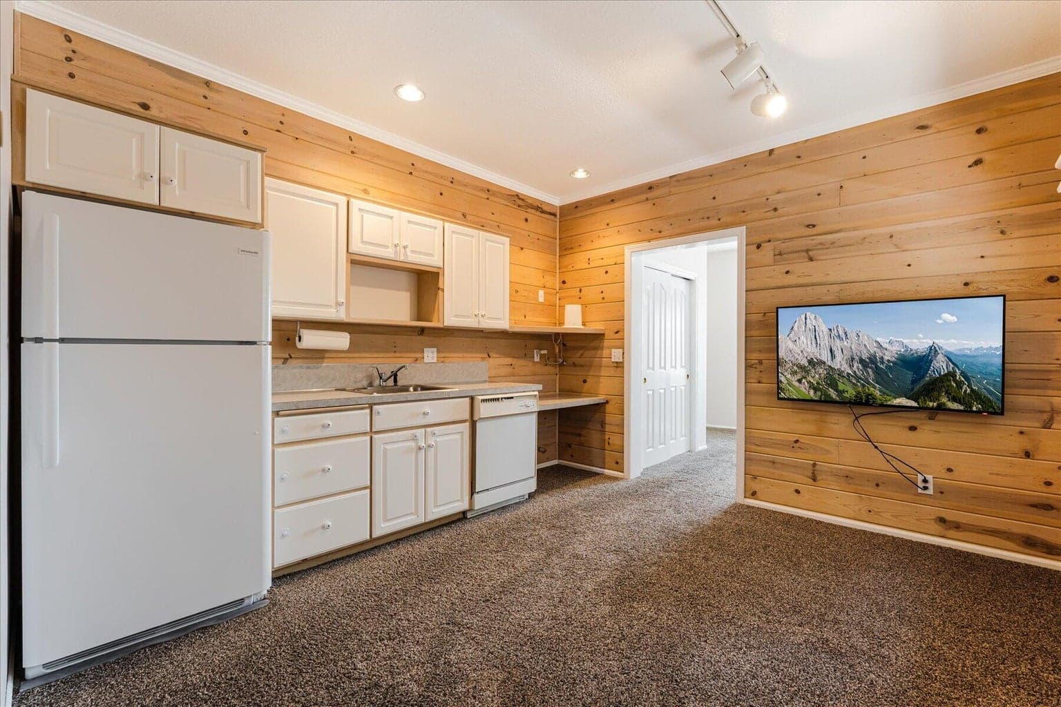 Photo of 1363 NW City View Drive 41 of 66