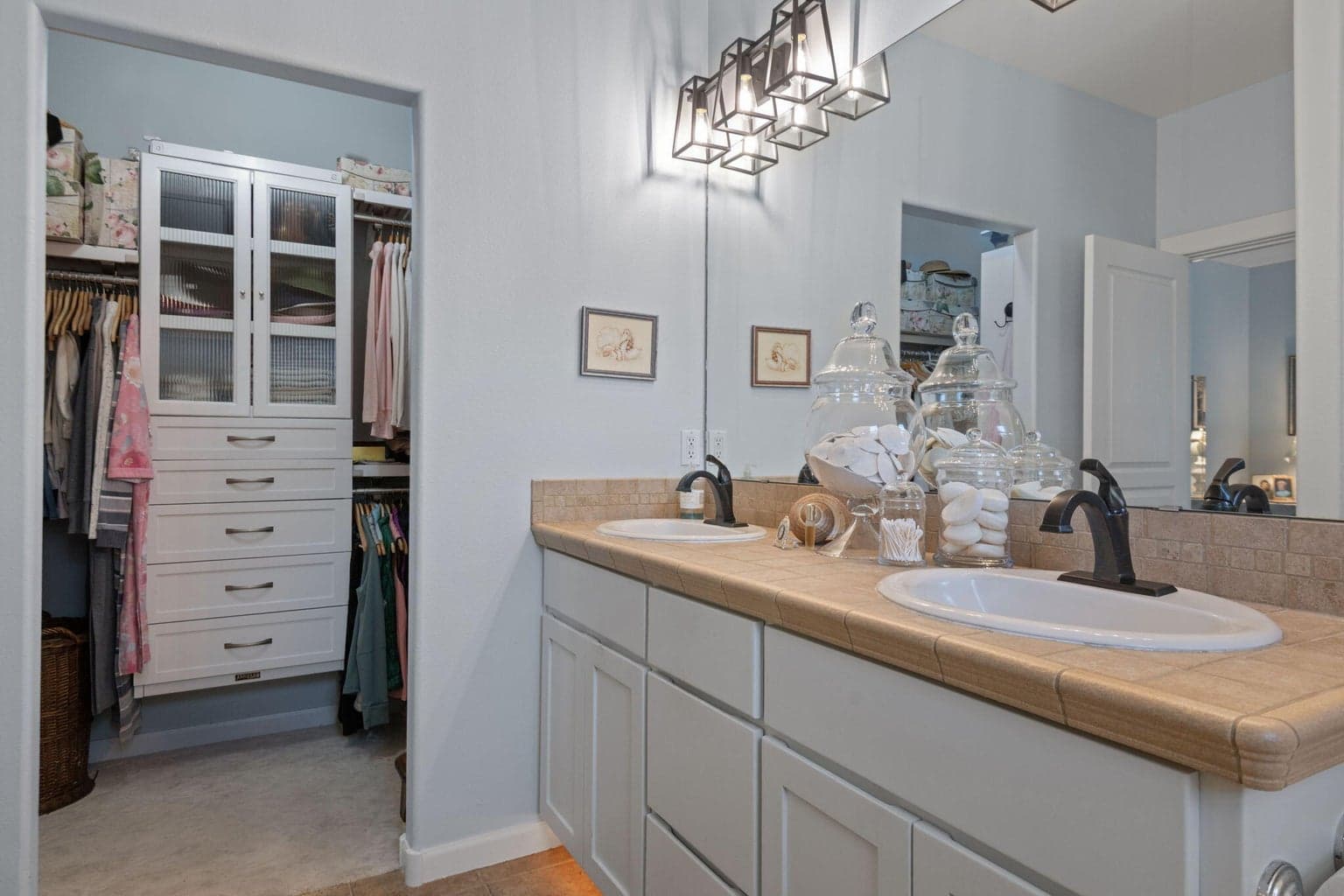 Photo of 955 NW 17th Street 25 of 43