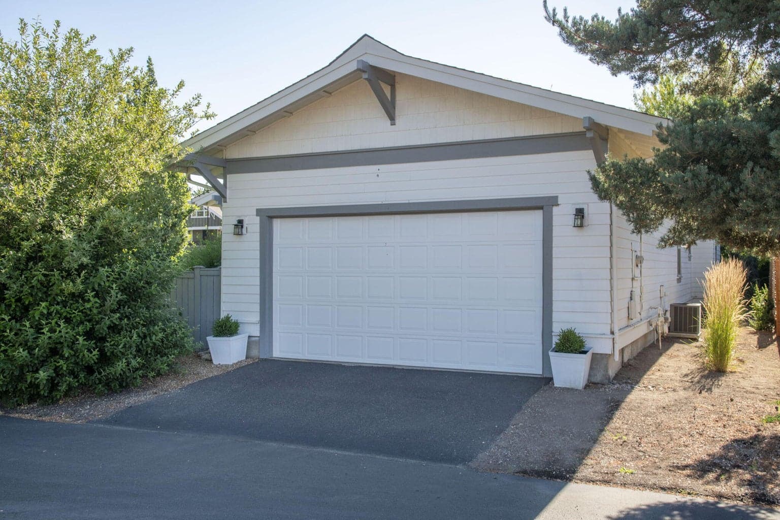 Photo of 955 NW 17th Street 38 of 43