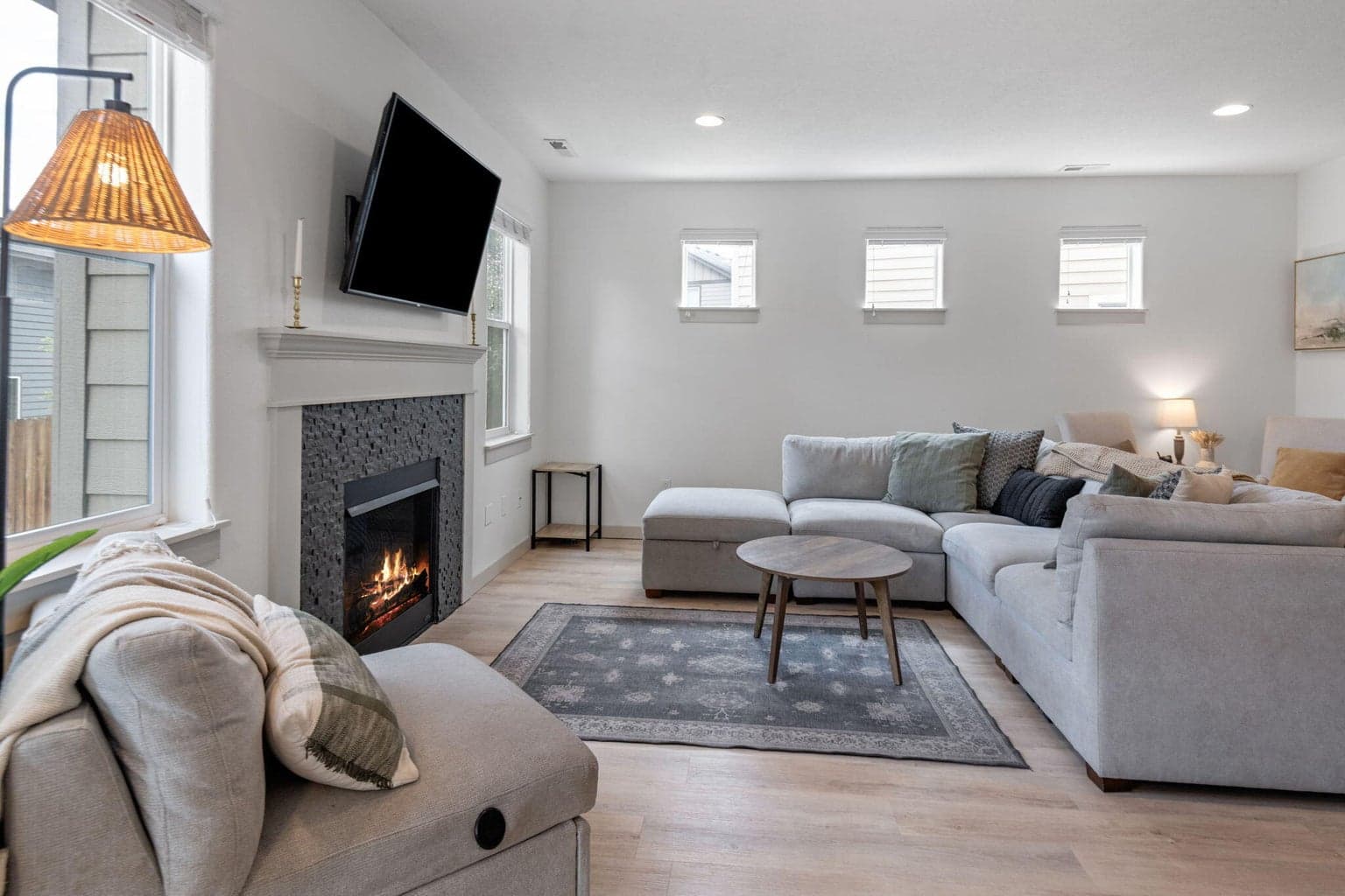 Photo of 732 N Roundhouse Court 6 of 37