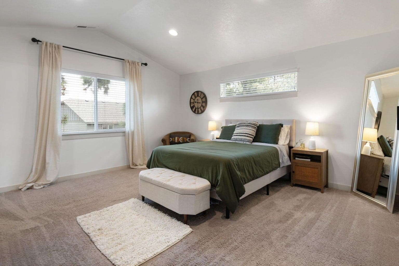 Photo of 732 N Roundhouse Court 18 of 37