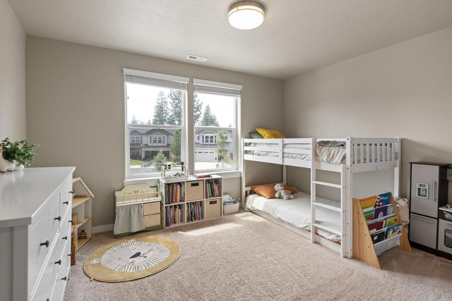 Photo of 732 N Roundhouse Court 26 of 37