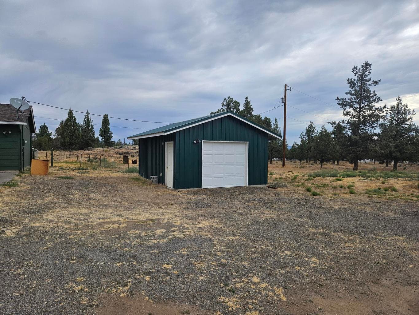 16X20 shop with concrete floor.