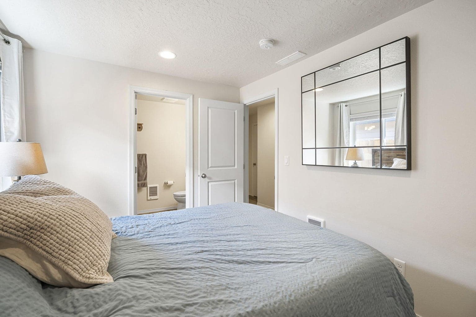 Photo of 2542 NW Teak Place 11 of 20