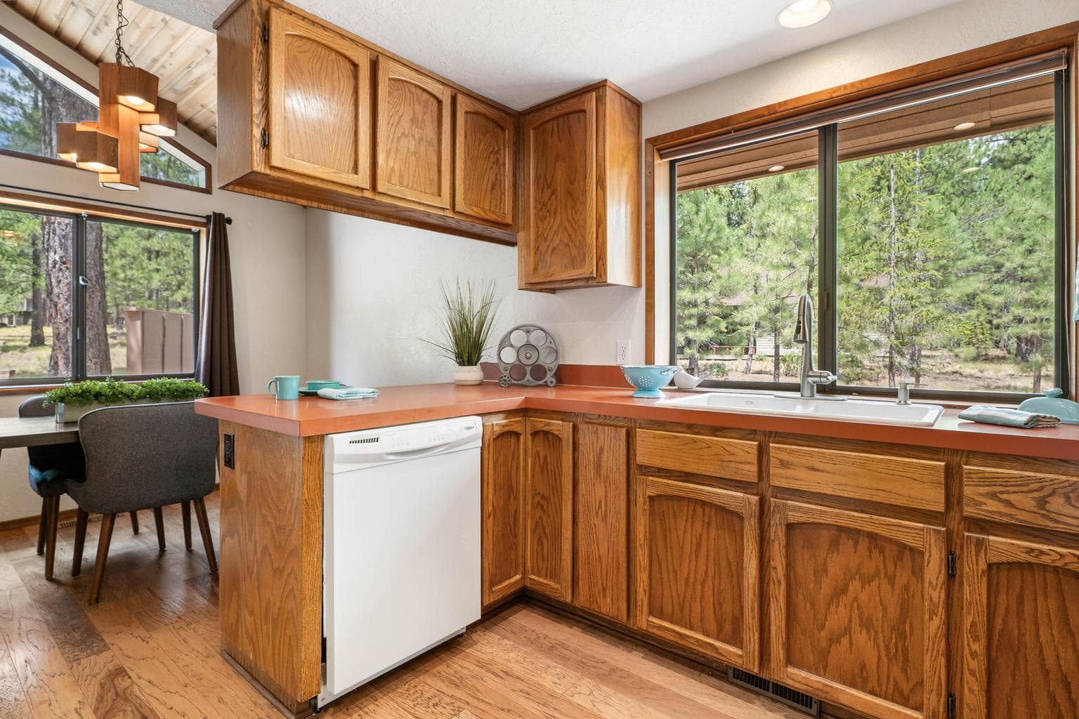Photo of 17988 Dogwood Lane 10 of 34
