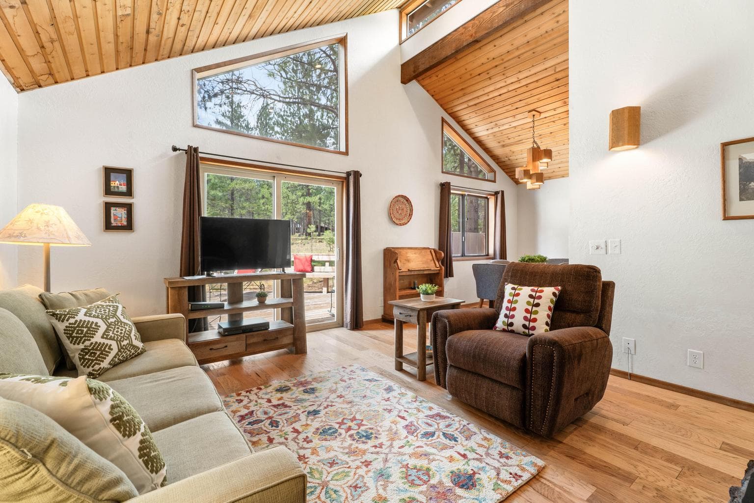 Photo of 17988 Dogwood Lane 16 of 34